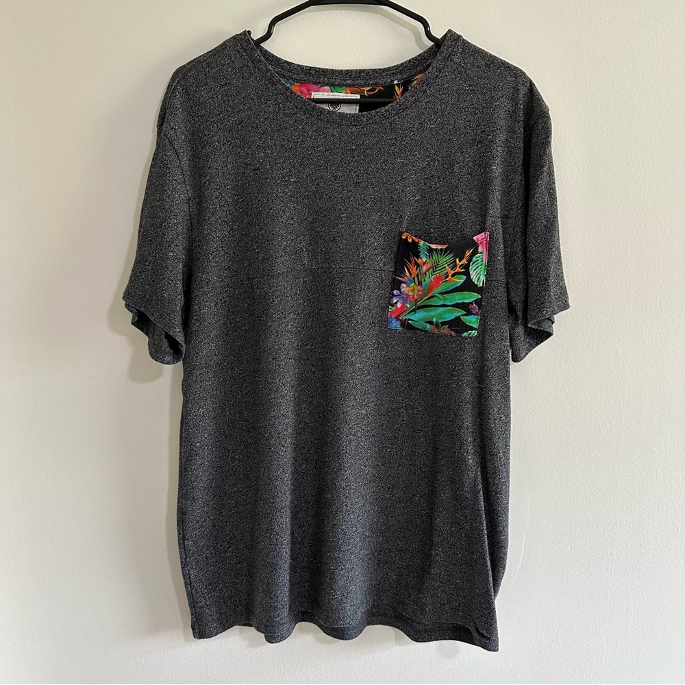 On the Byas T-shirt with Hawaiian Print Pocket
